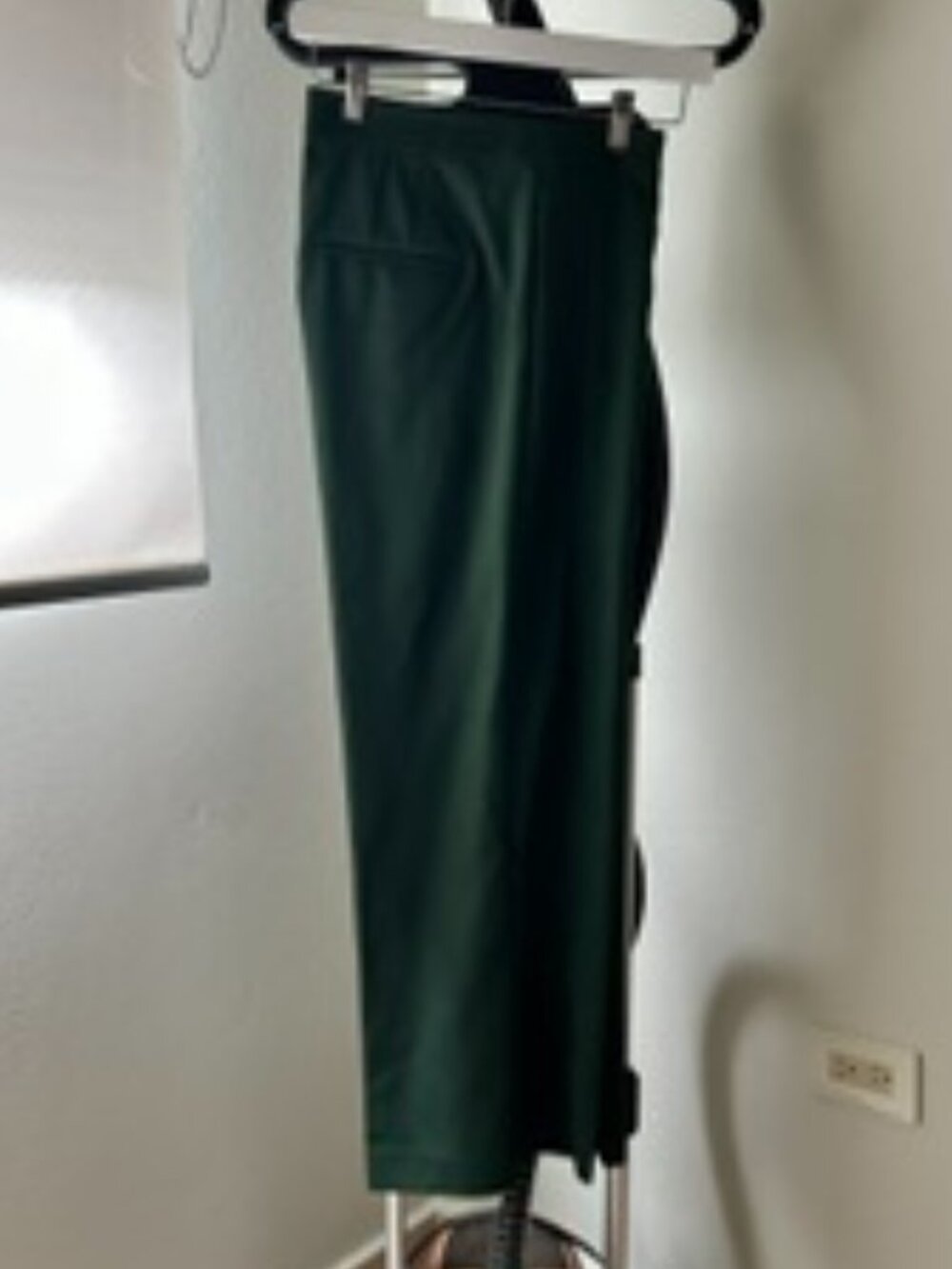 Ann Taylor Straight Ankle Pant - Size 8 (Curvy Fit) - Picture 6 of 7
